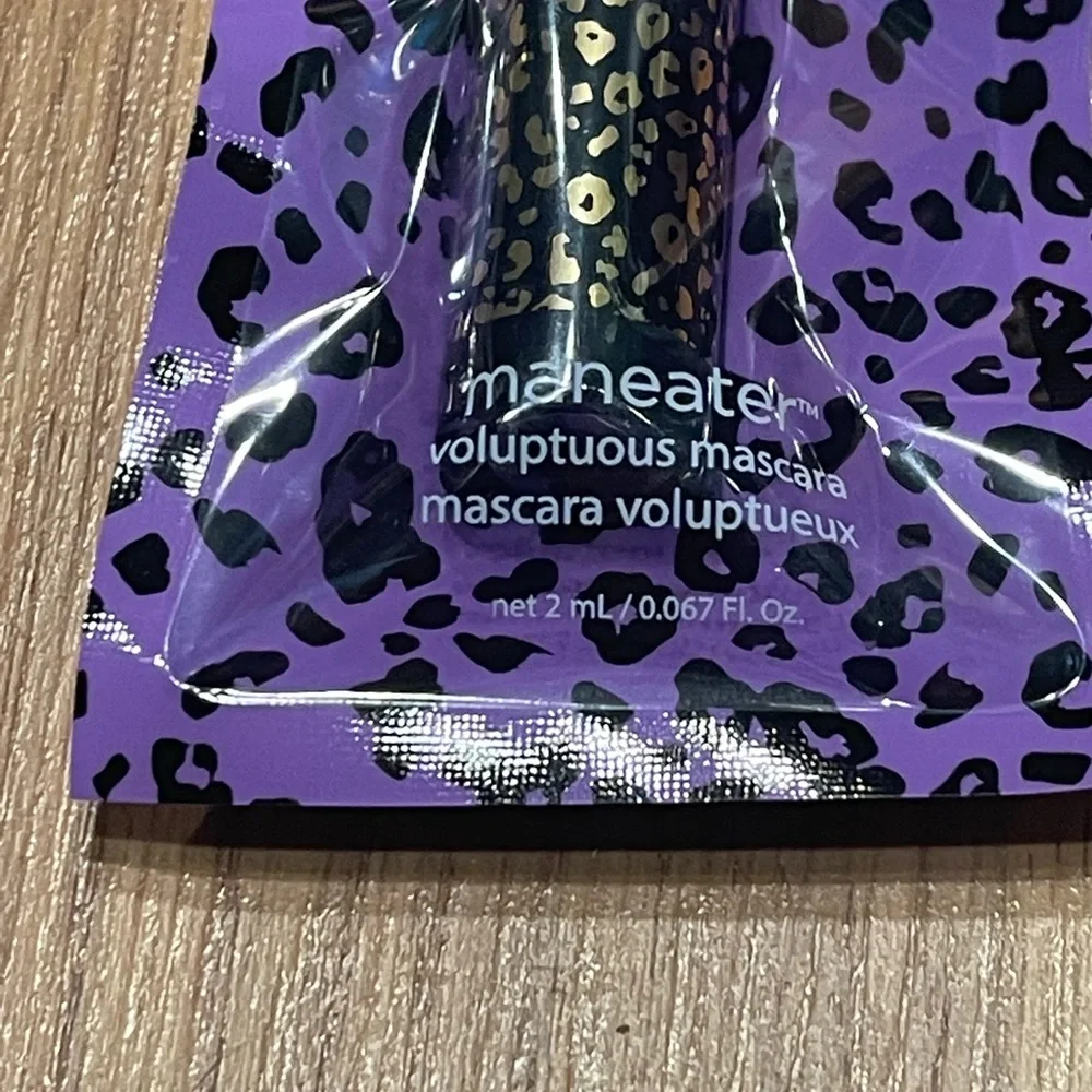 5 for $25 item 🌺 Mini Tarte Maneater Voluptuous Mascara